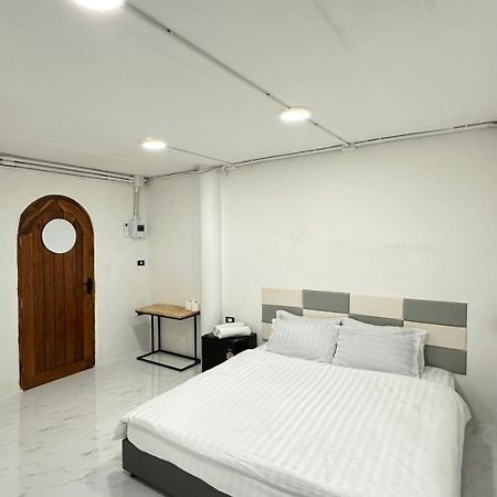 Apartamento Megun 10 L Bangkok Exterior foto